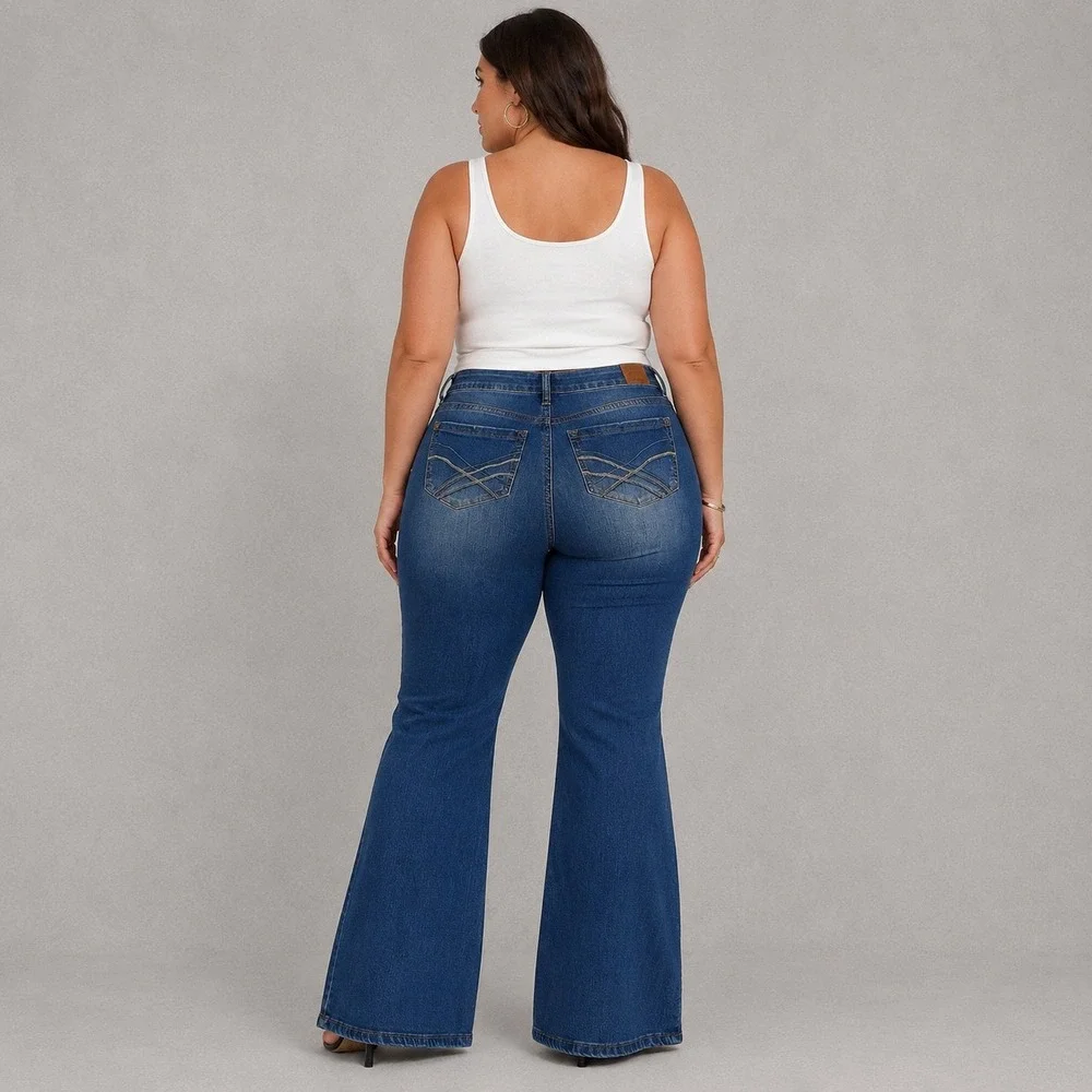 WallFlower Jeans Womens 17 Short Blue Luscious Curvy Fit Bootcut Flare Stretch